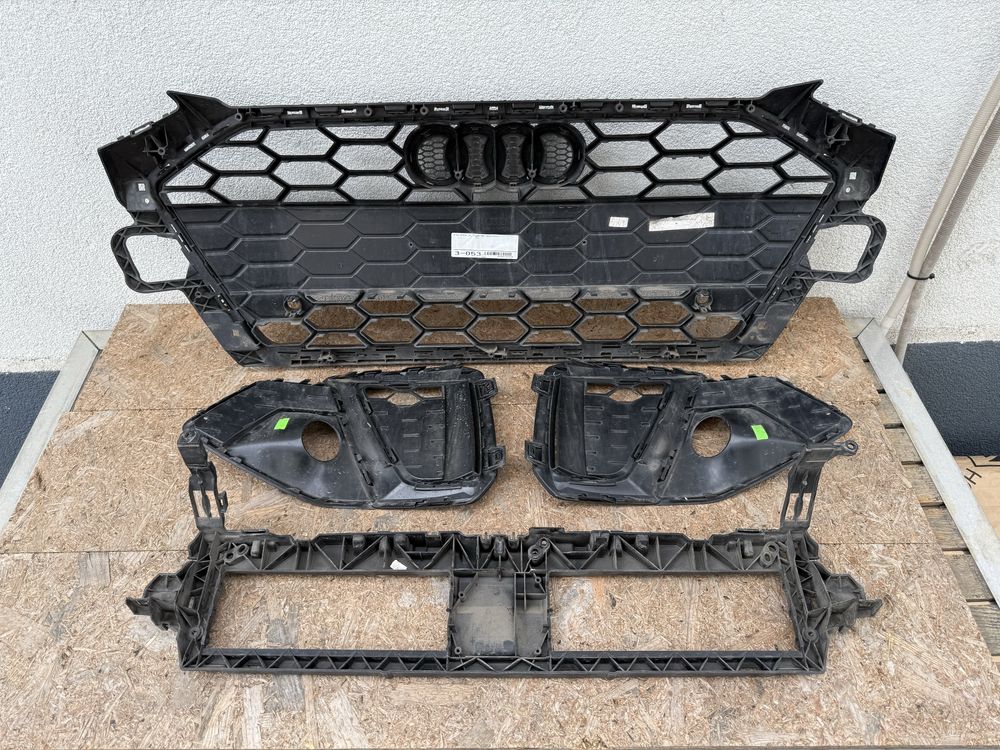 Grila masca bara fata Audi A4 S4 B9 8W S-Line Facelift 2020+ Originale