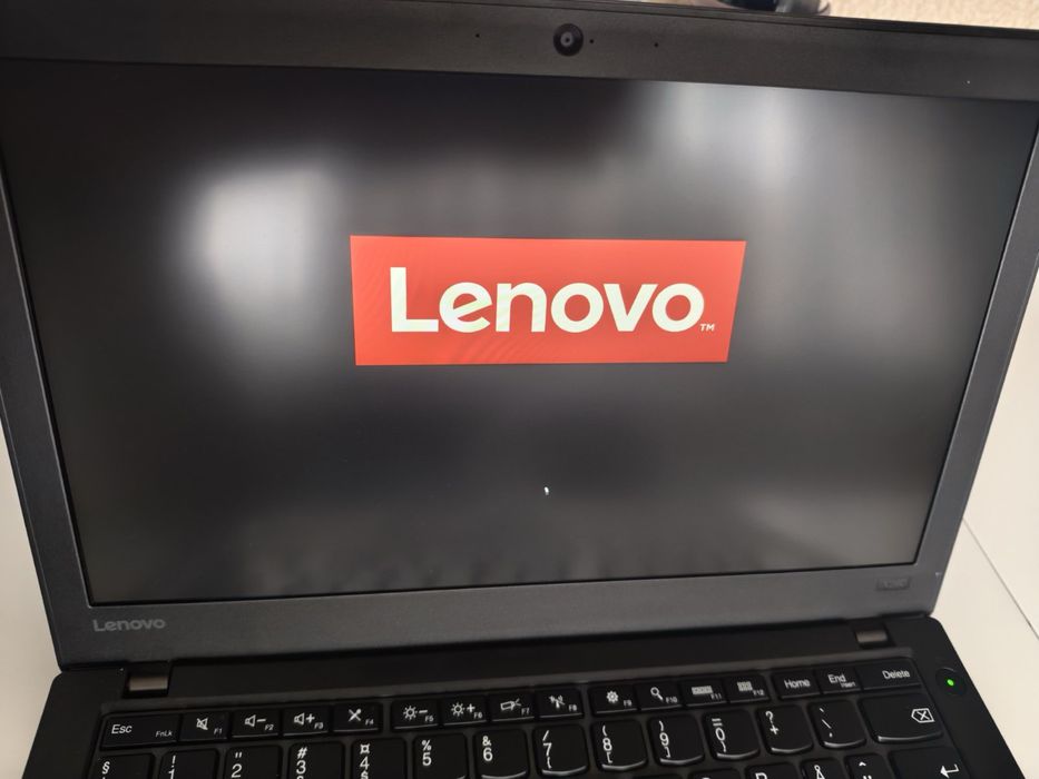 Thinkpad x260 FullHD i5 6200 8ram