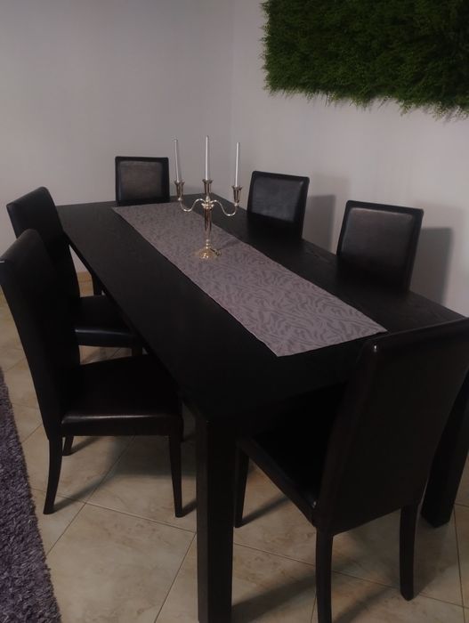 Masa și set de scaune fara uzura