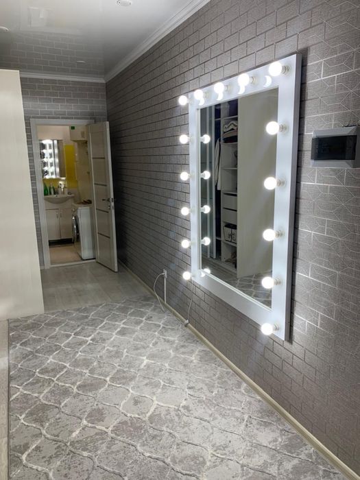 Продам зеркало гримерное