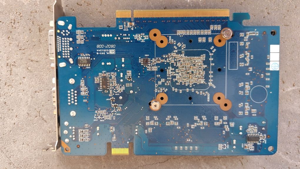 Продавам видео карта за компютър Nvidia Geforce 8500GT