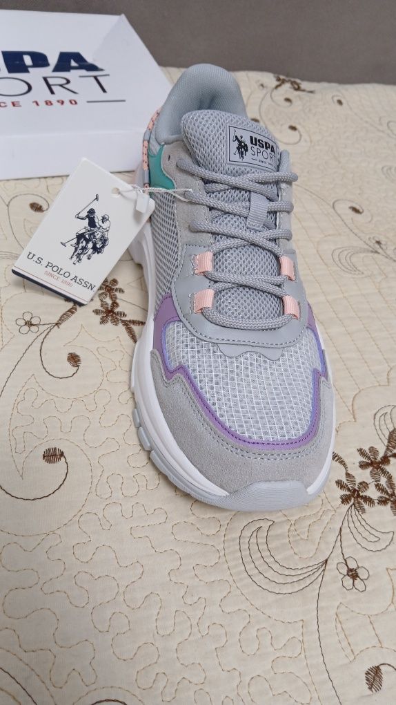 Adidași uspa  sport ..eur 40... 26.6 cm