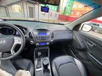 Продам автомобиль Hyundai Tucson 2013 года выпуска