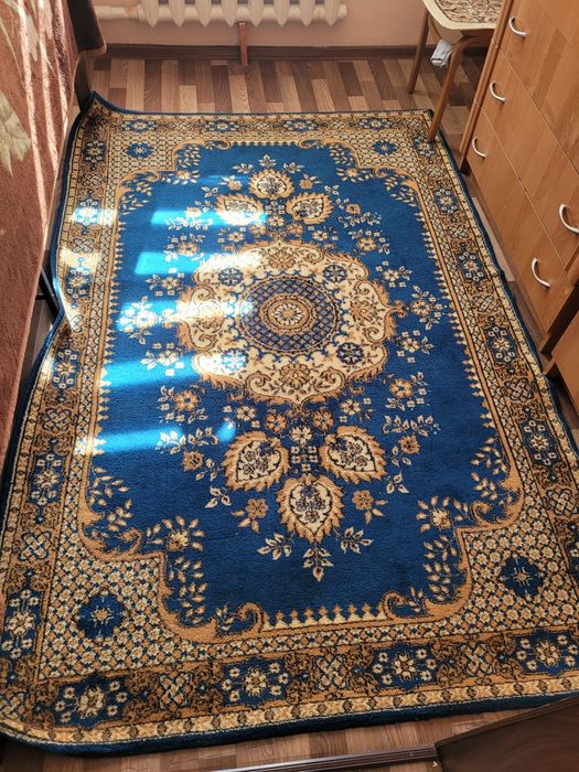 Срочно Продам бу ковер 1.5×2 м