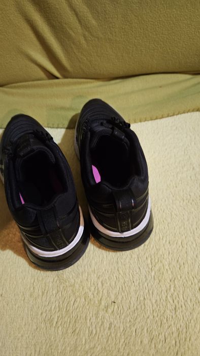 Adidasi damă marimea 38