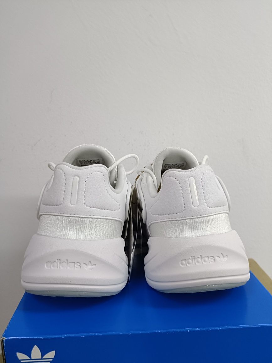 Adidas Ozelia номер 40 и 41 1/3