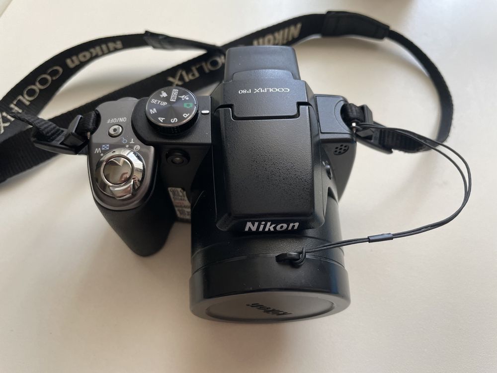 Aparat Foto Nikon COOLPIX P80 negru