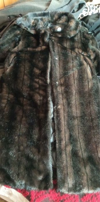 Blană naturală lungă – mărimea XXL – stare foarte bună