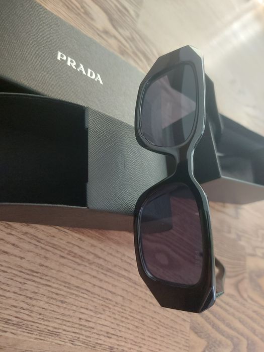 Ochelari de soare Prada