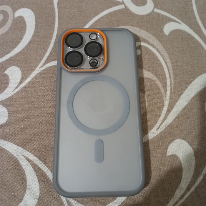 Iphone 16 pro 256gb продавам