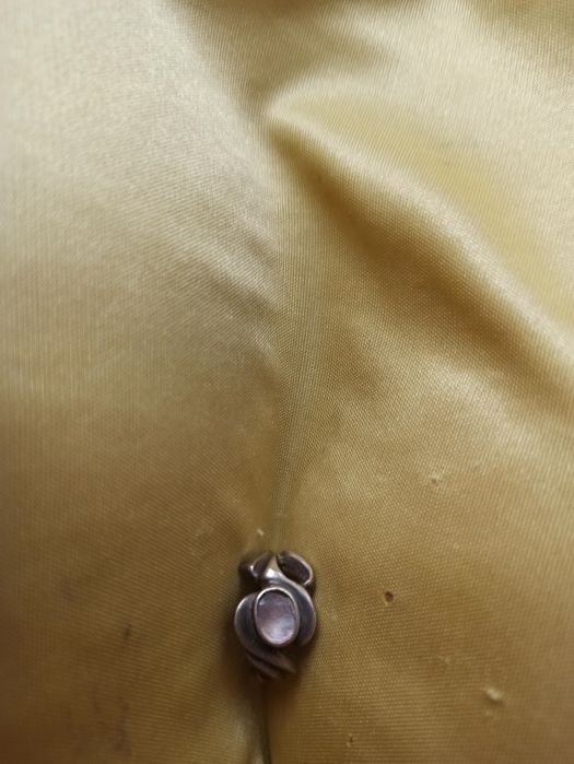 Продавам сребърен пръстен