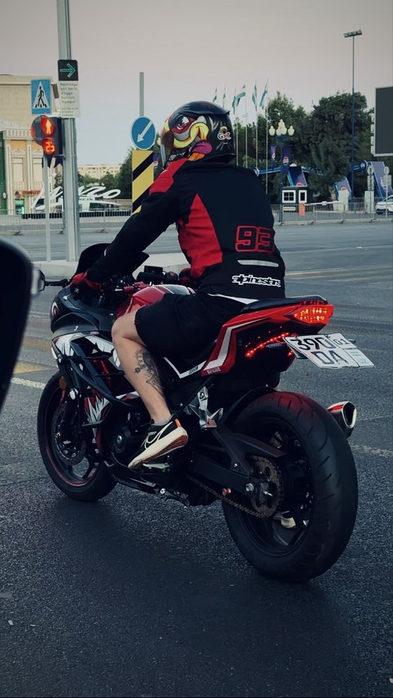 Продается kawasaki ninja 400 кубов