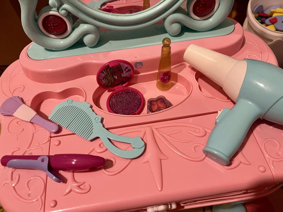 Тоалетка пиано с аксесоари