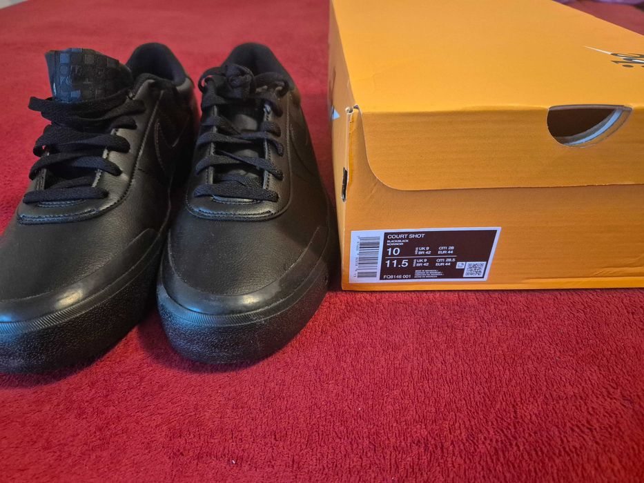 Nike Court Shot noi in cutie