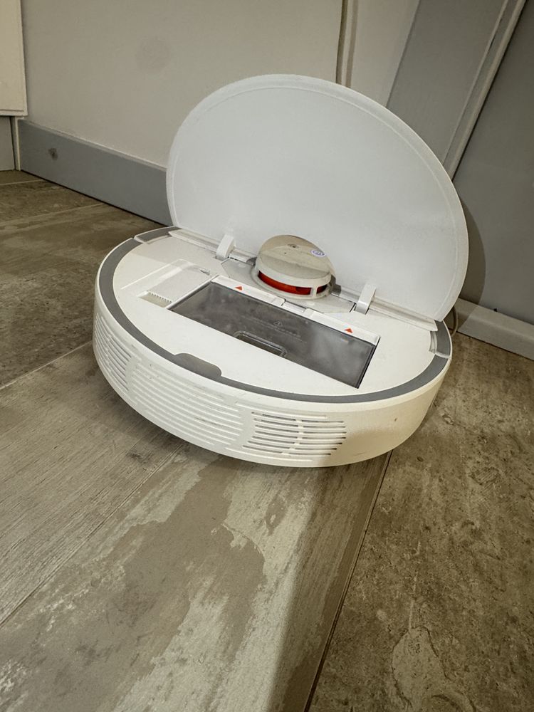 Mi Roborock Robot Vacuum Cleaner 2  / folosit câteva luni |