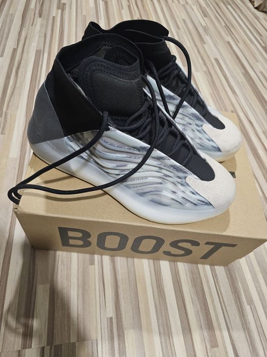 Adidas yeezy quantum basketball !! masura 9/43 !! originali !! OCAZIE