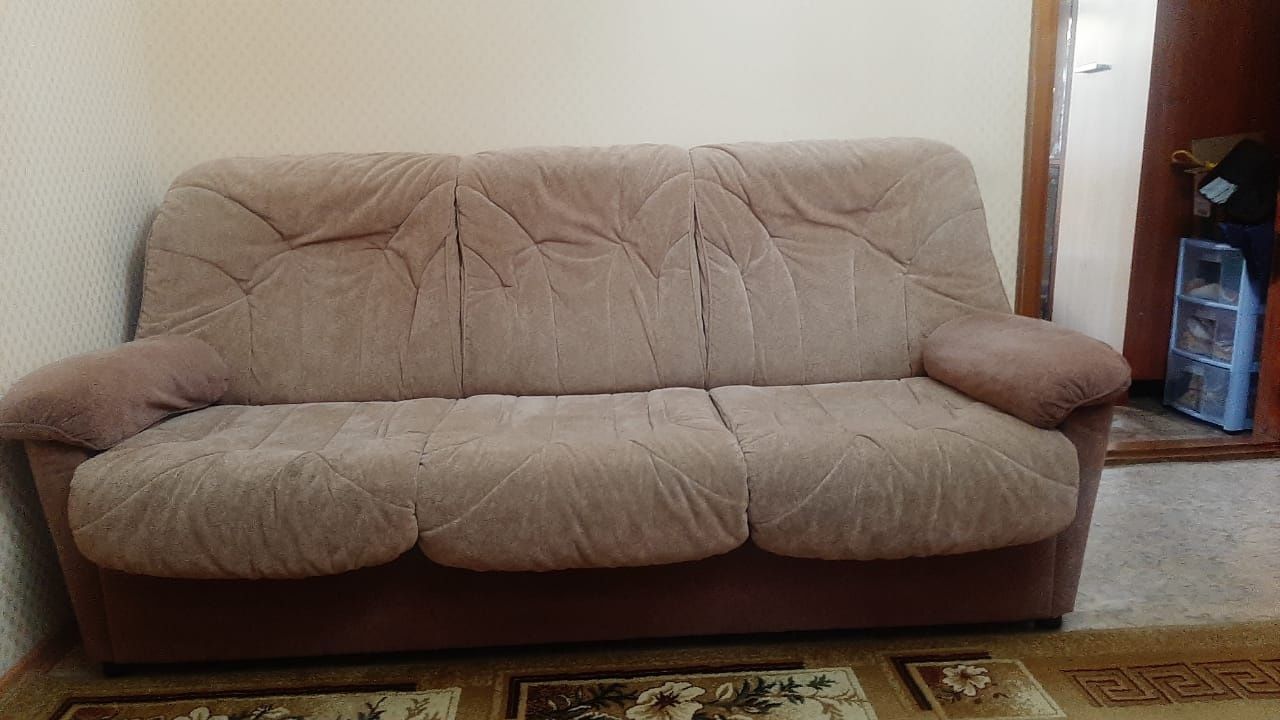 Продам диван и 2 кресла