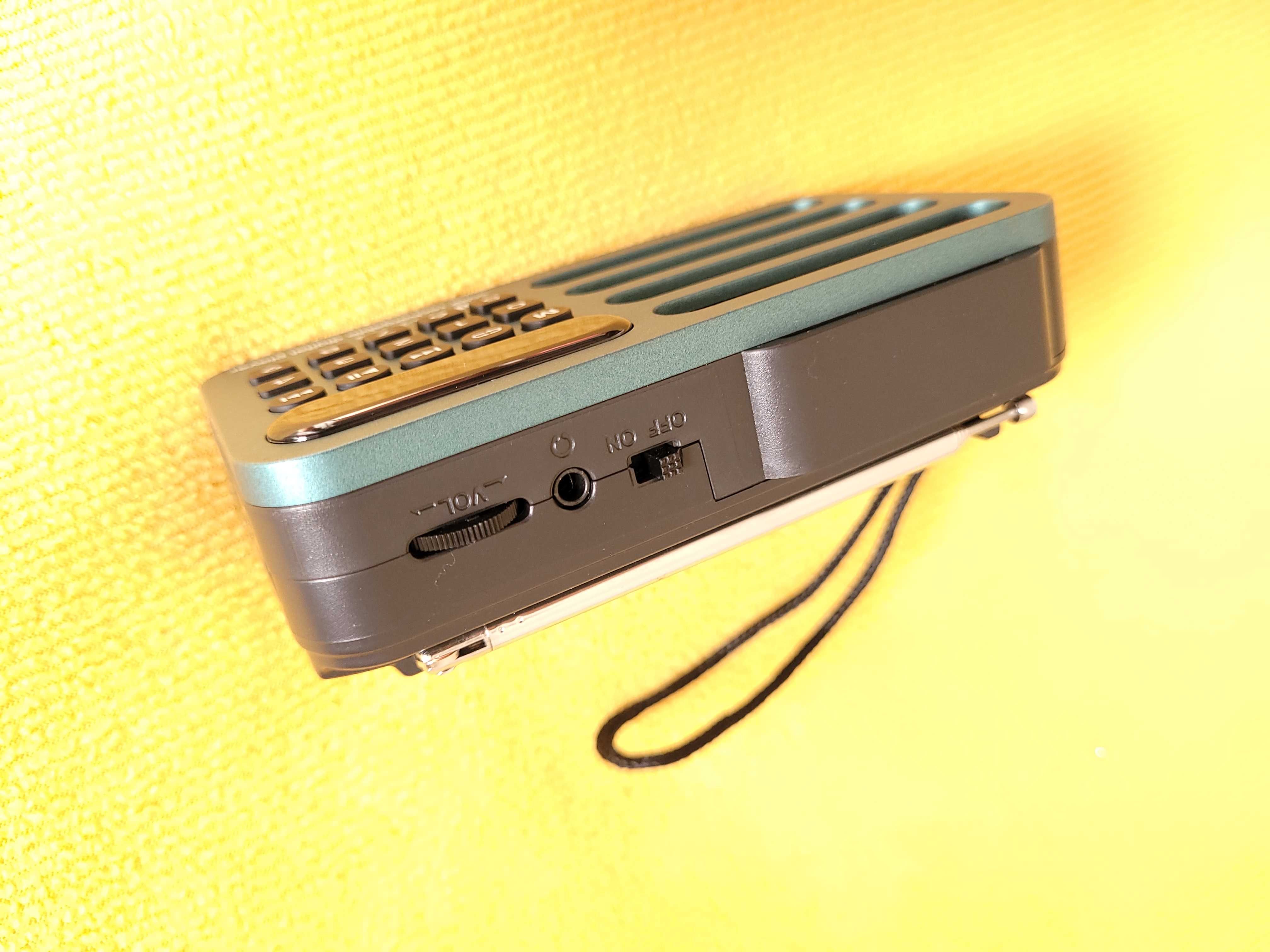 Radio FM MP3 USB Bluetooth Card, cu incarcare solara - Produs NOU