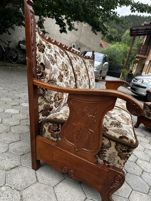 Vand mobila antica