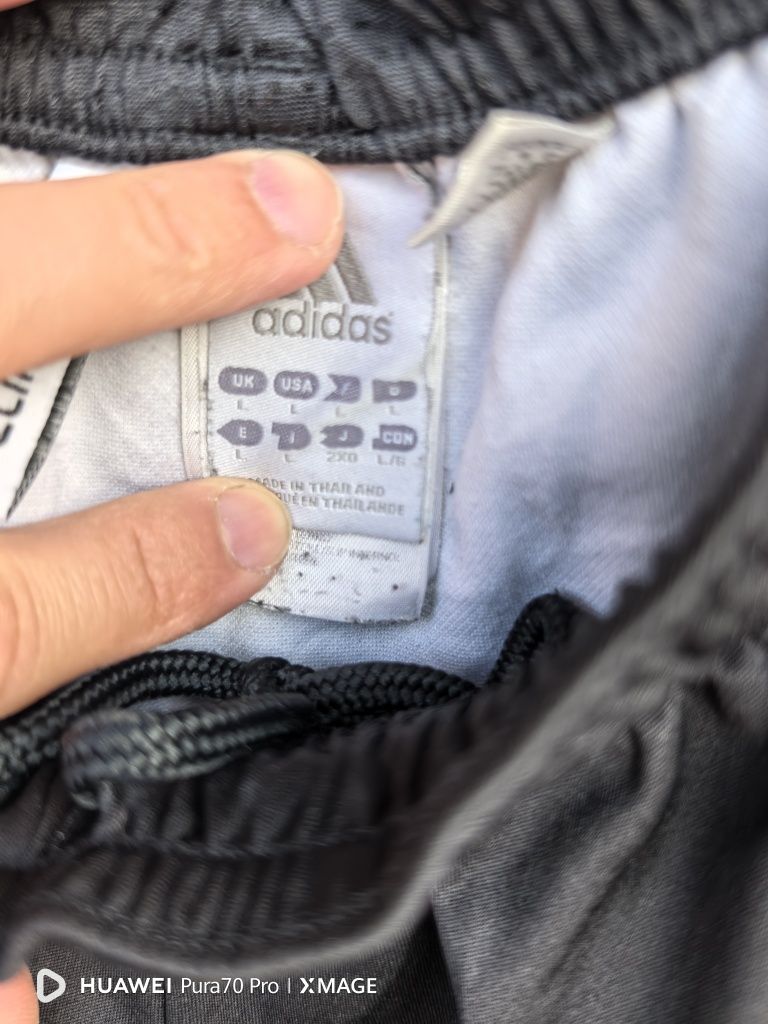 Къси мъжки панталони adidas L размер