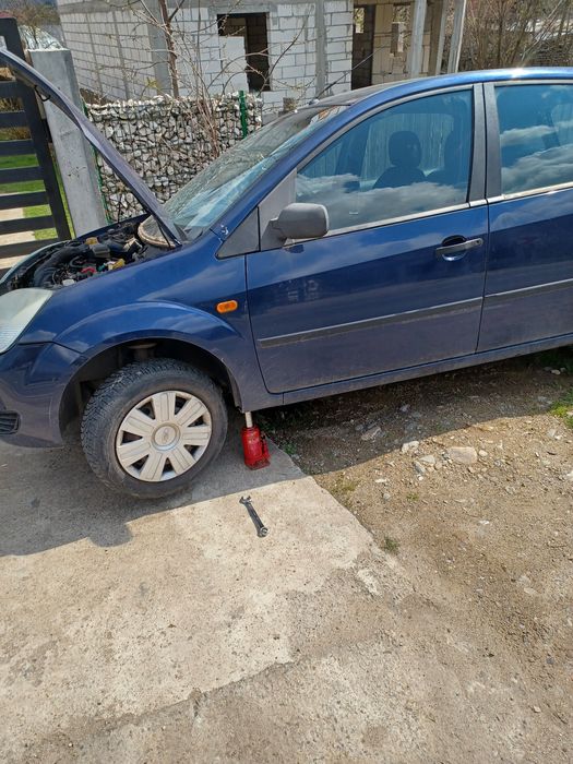 Usi si portbaga si motor  ford fiesta  2007 1.4  benzina