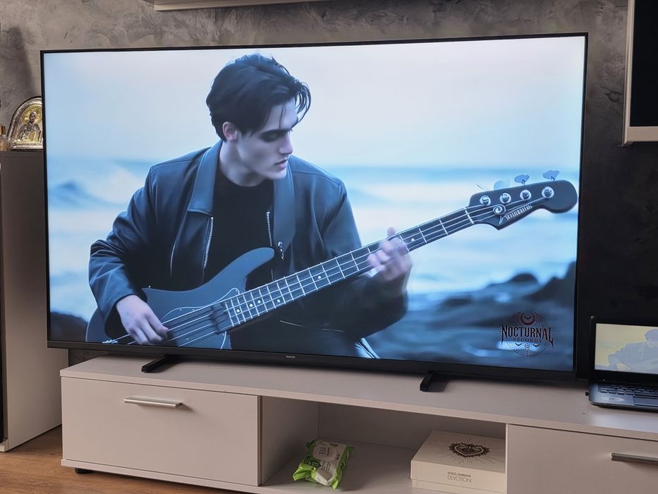 Продавам Philips 65" smart tv нов