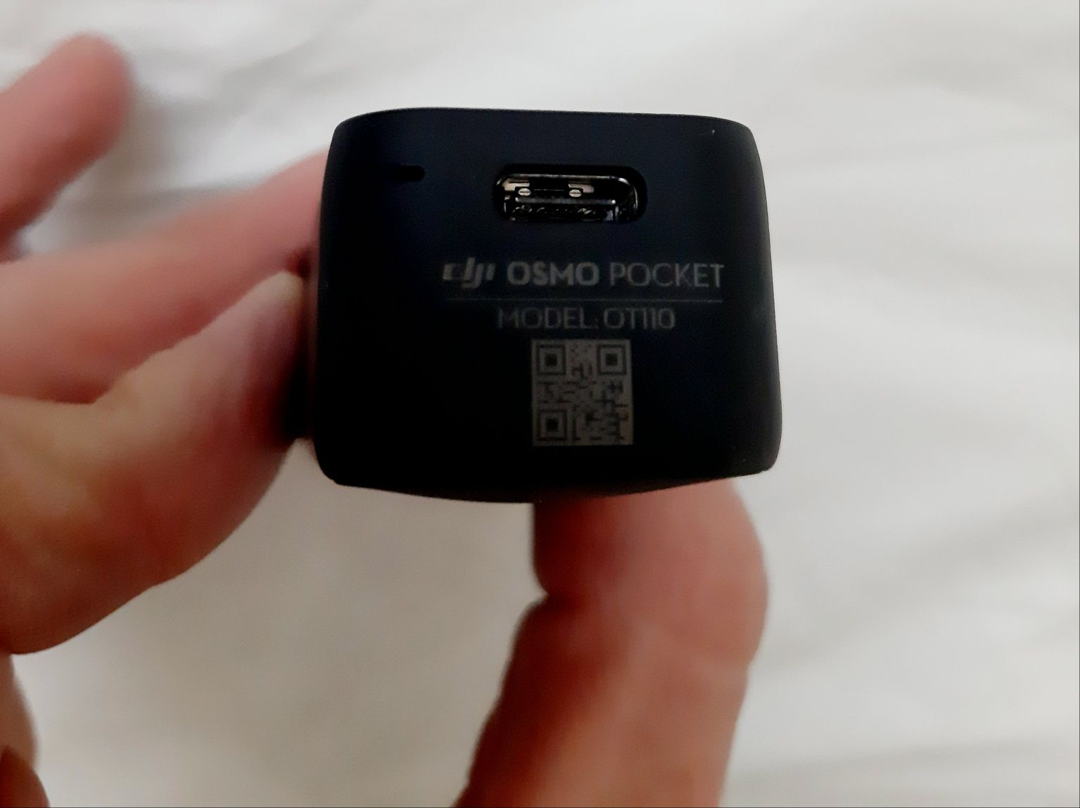 DJI OSMO Pocket vers.1 cu ghimbal filmeaza 4 K, ca si NOUĂ la 980 RON