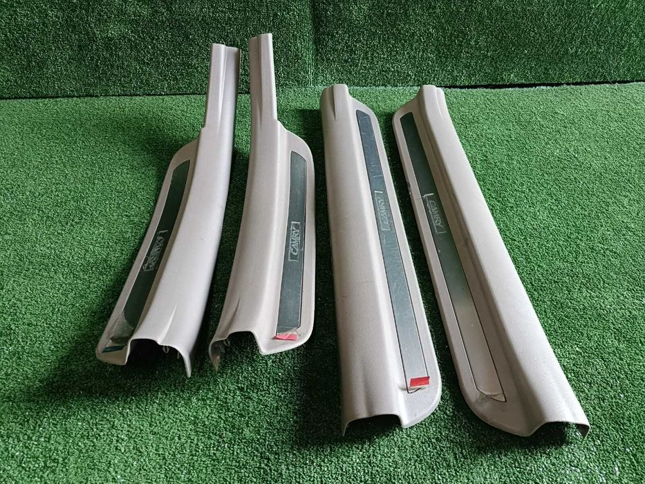 Продам внутренний порог от Toyota Camry 30 35