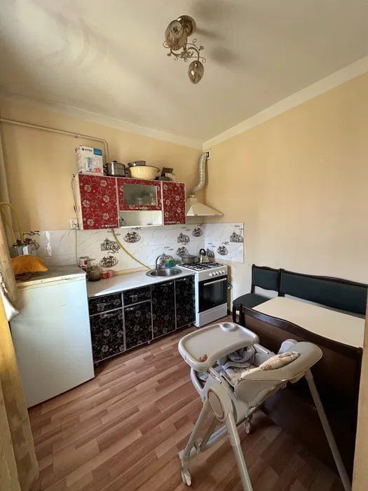 2/5/7. Сергели 6а. Дом кирпичный, квартира 48 м². До метро - 800 м.