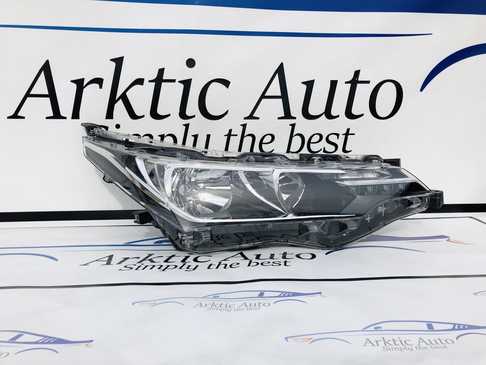 Far dreapta halogen led Toyota Corolla facelift dupa 2016