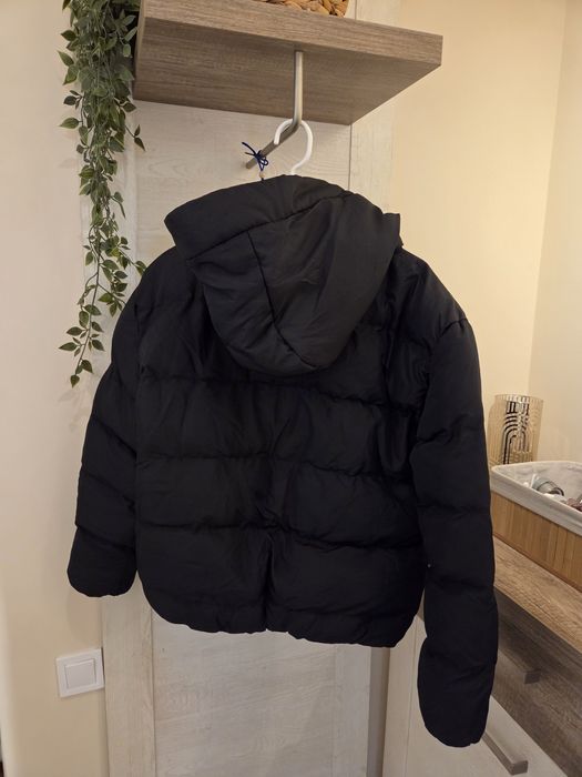 Чисто ново черно зимно яке