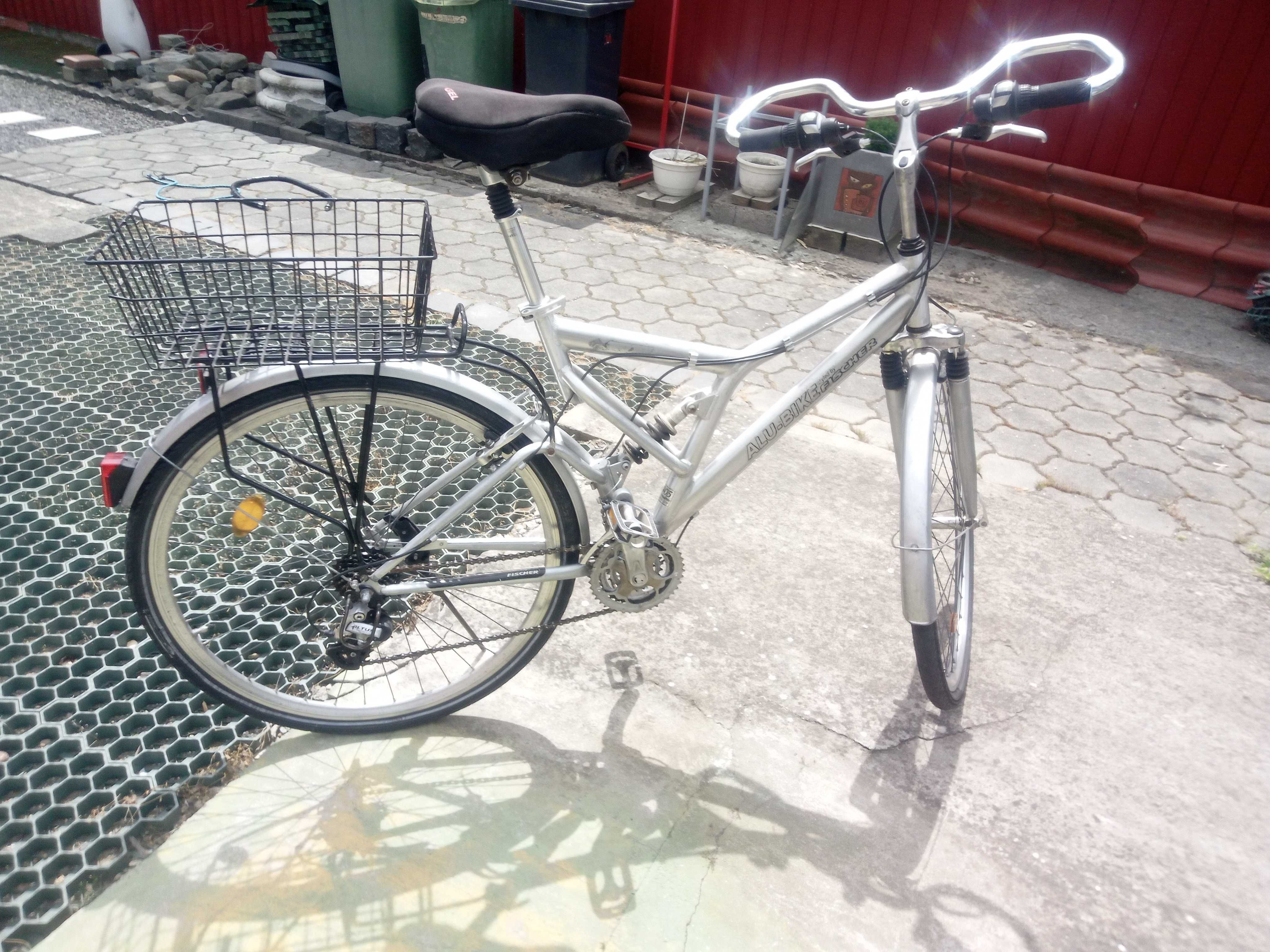 Vând bicicleta ALUBIKE Fischer roti 28 inch