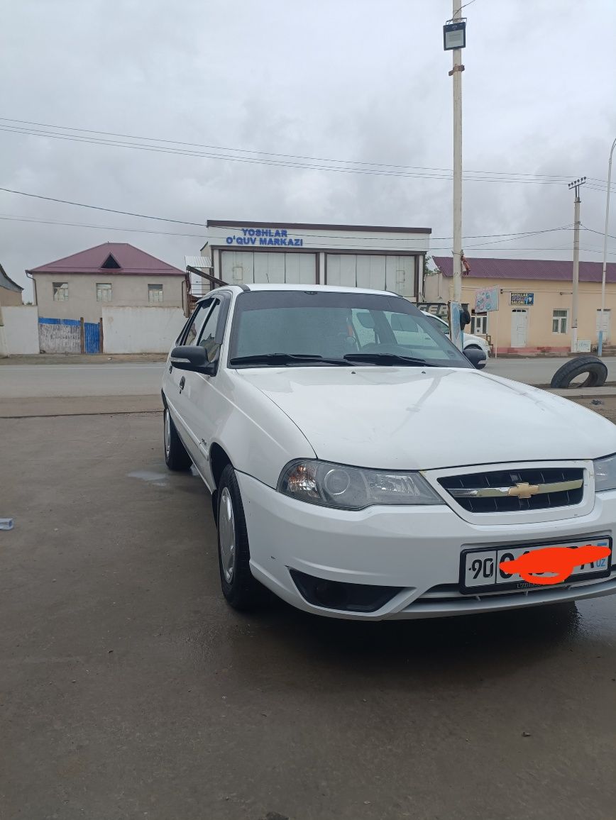 Nexia 2 2015 luqs sotiladi