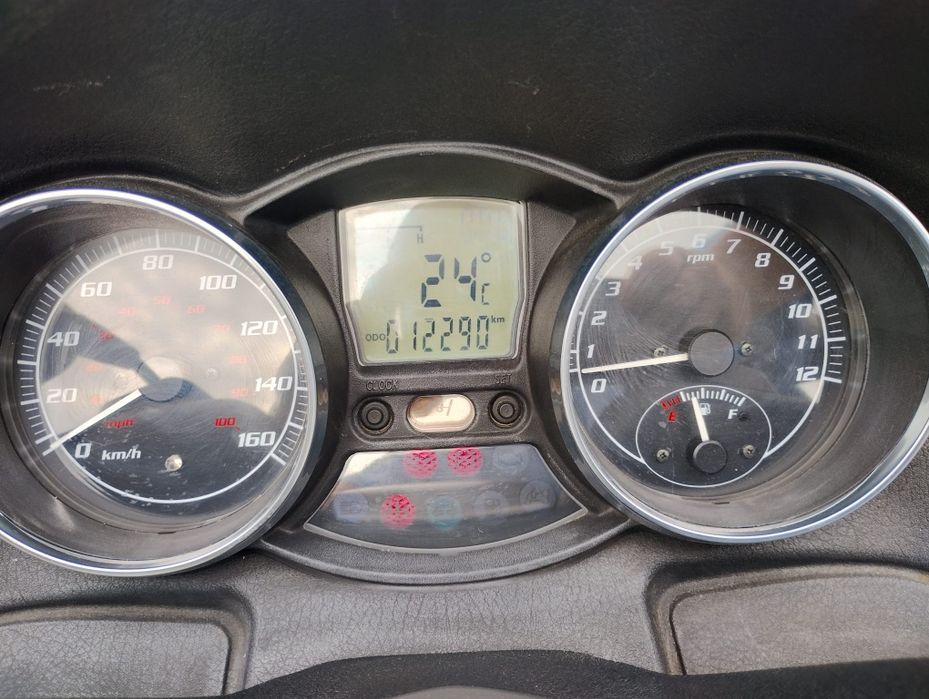 Scuter Piaggio MP3 2008