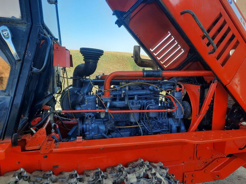 Срочно Трактор ВТ 150 сотилади