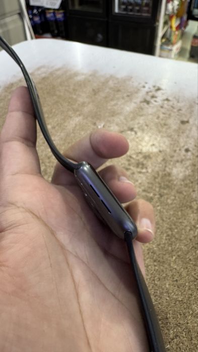 Apple watch SE nike+ sotiladi