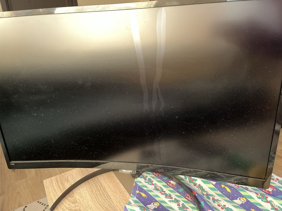 Monitor curbat philips defect 80 diagonala