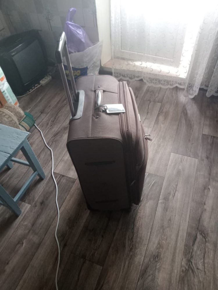 Продам турецкий чемодан
