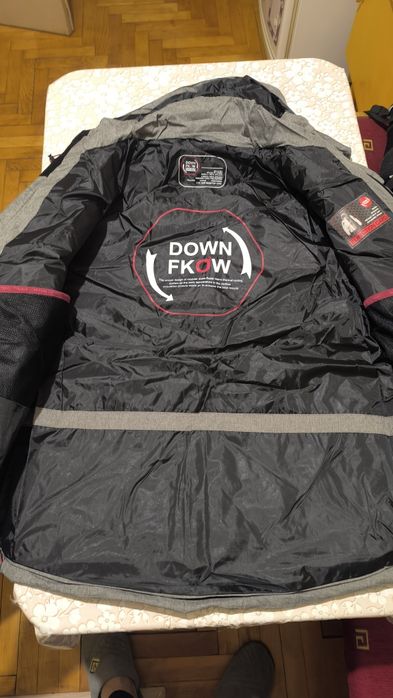 Стилно и леко мъжко зимно яке