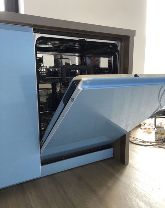 Instalare oglinda baie. Montaj corpuri iluminat. Montaj paravan cada