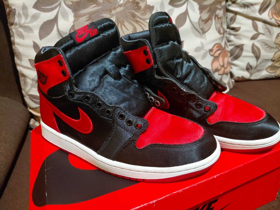 Jordan 1 High og satin bread