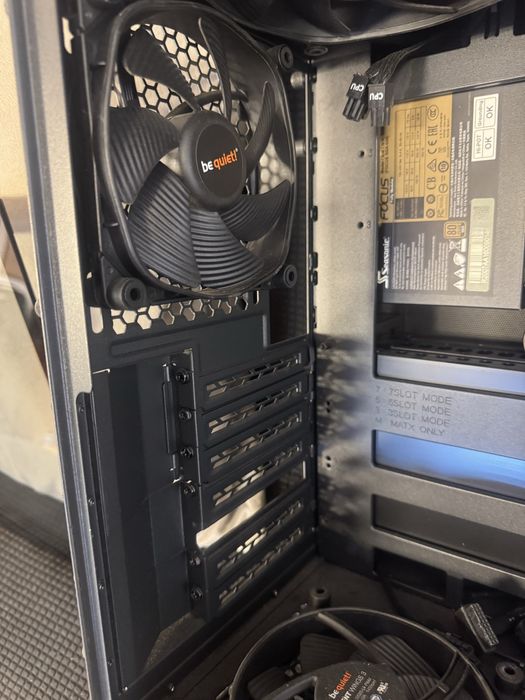 Pachet Gaming - Carcasa Lian Li + Sursa Seasonic + 7x Vent BeQuiet!