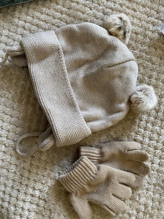 детская шапка с перчатками