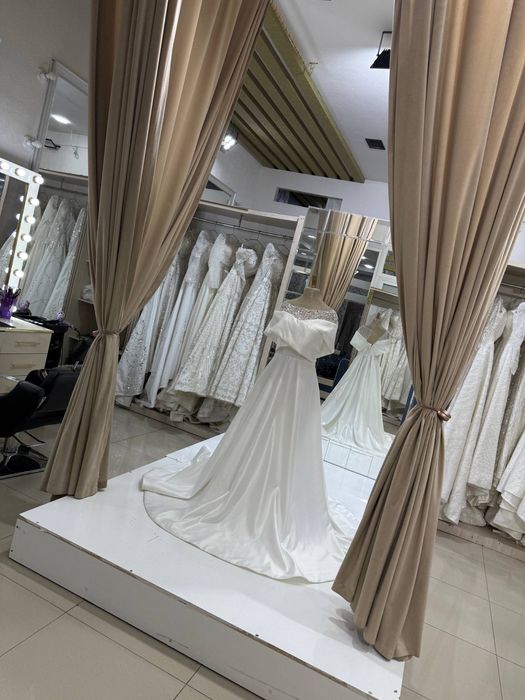 Kelin kuylaklar saloni uchun mebil