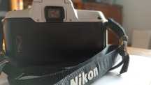 Aparat foto Nikon F50 pe film
