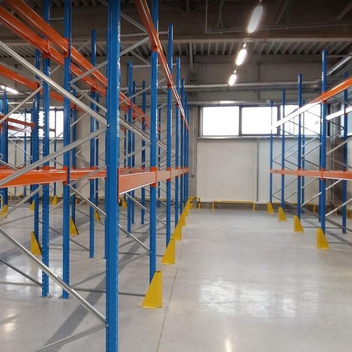 Rafturi metalice depozitare paleti