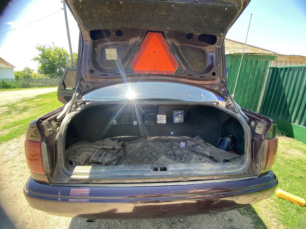 Продам Audi100 обьем 2,3