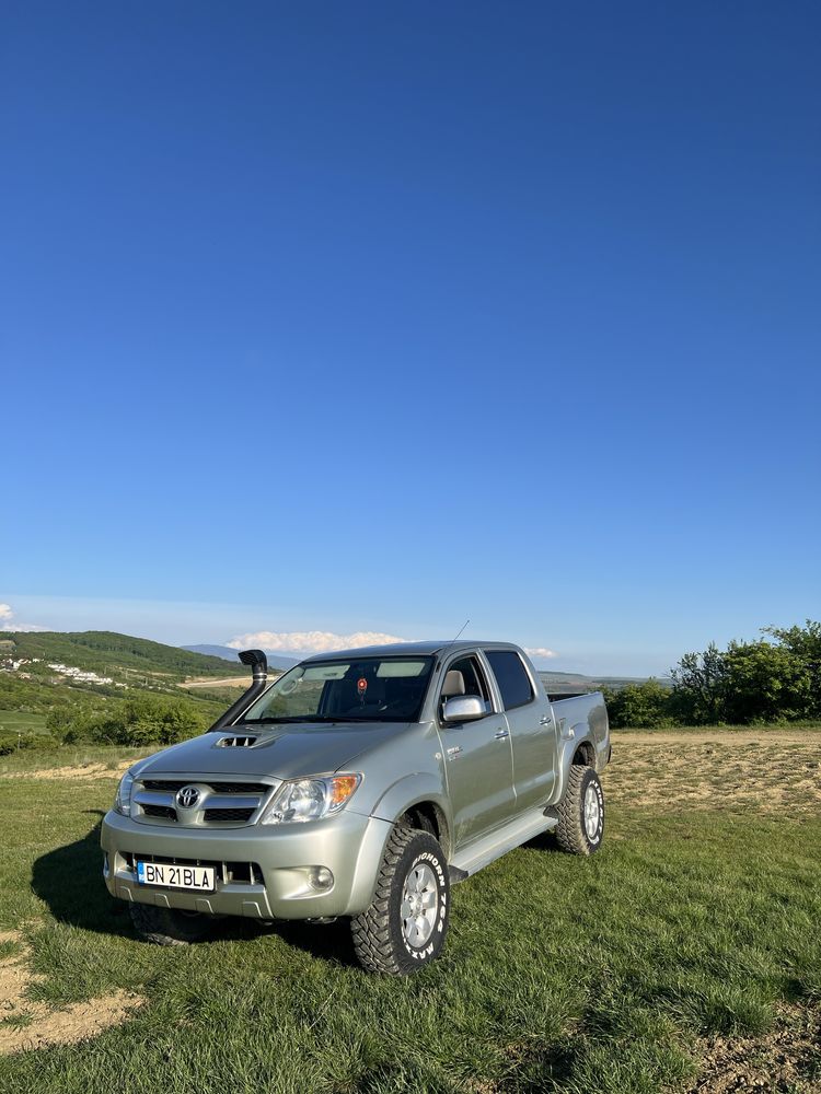 Toyota hilux autoutilitara