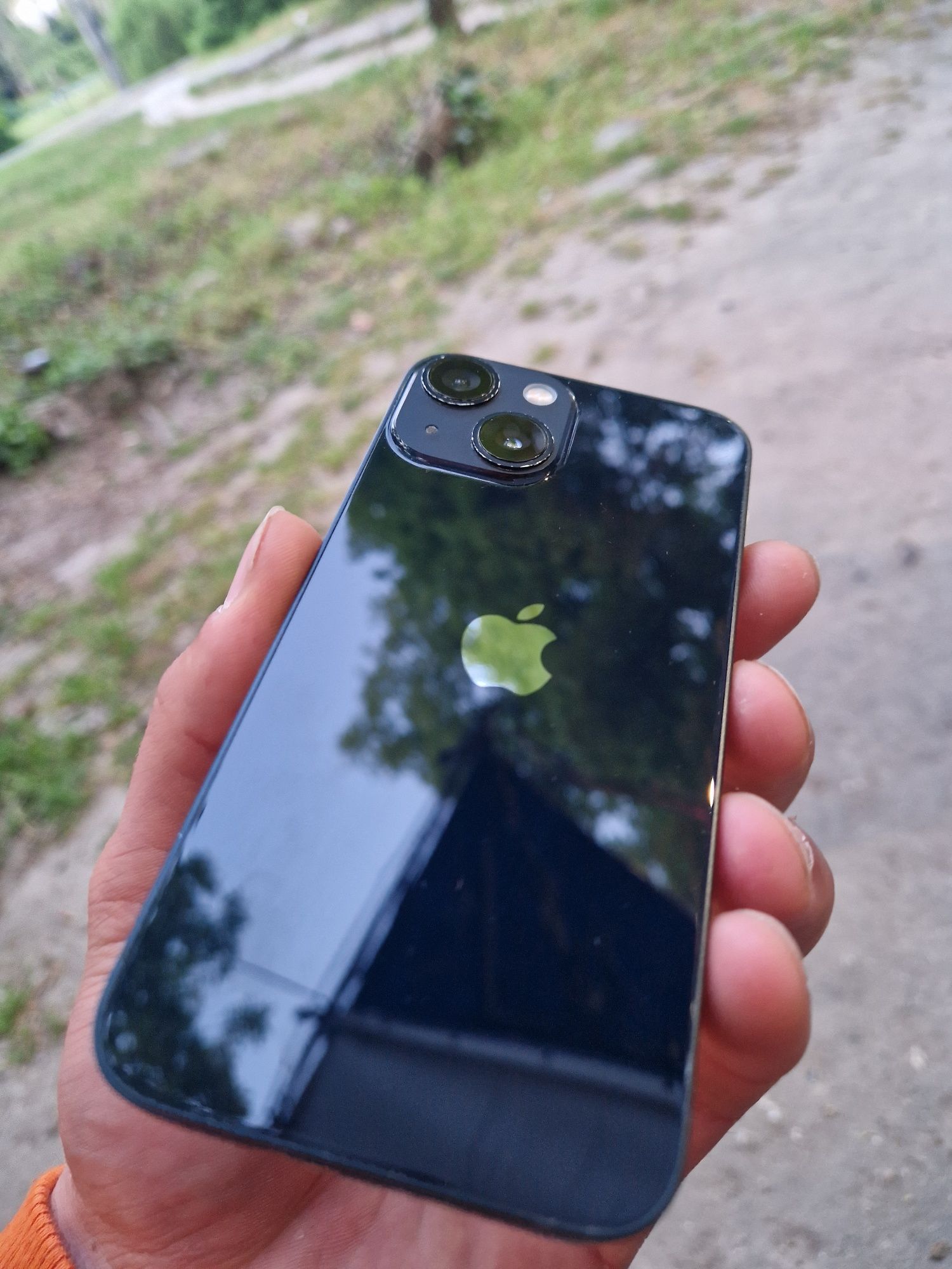Iphone 13 Mini заключен