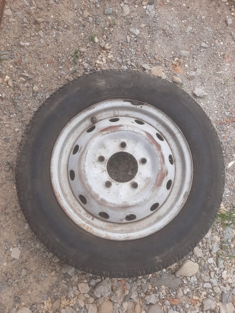 175 / 80 R 16 Запаска на ниву
